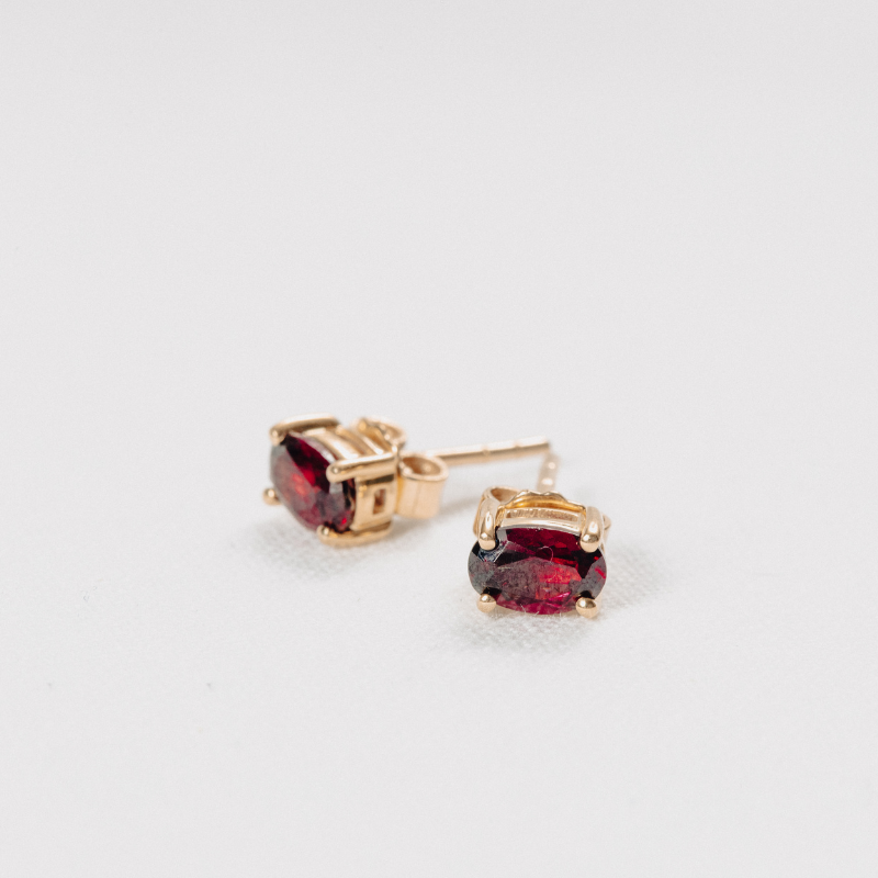 Rhodolite Garnet Studs