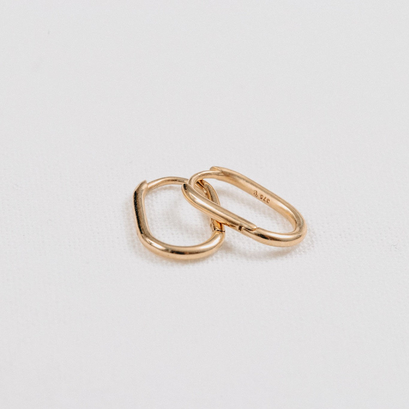 Oval Huggies - Small