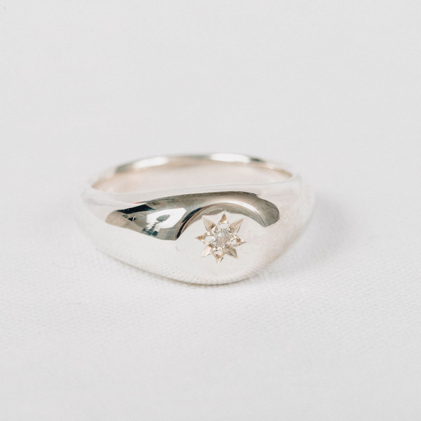 Oval Star Set Signet