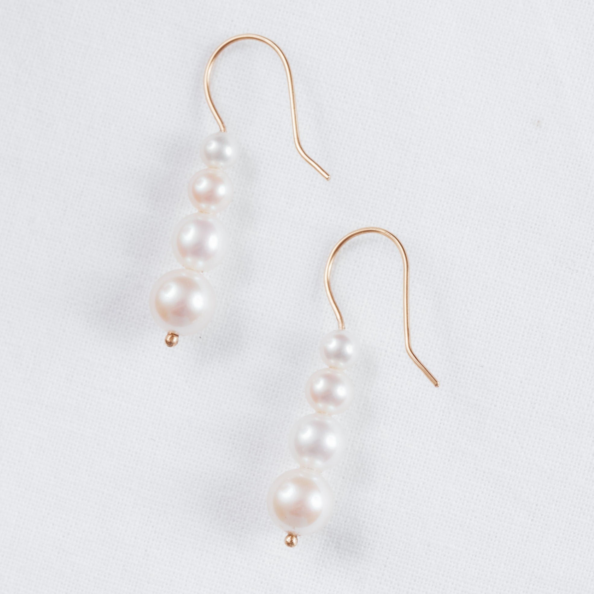 Tapered Pearl Hooks