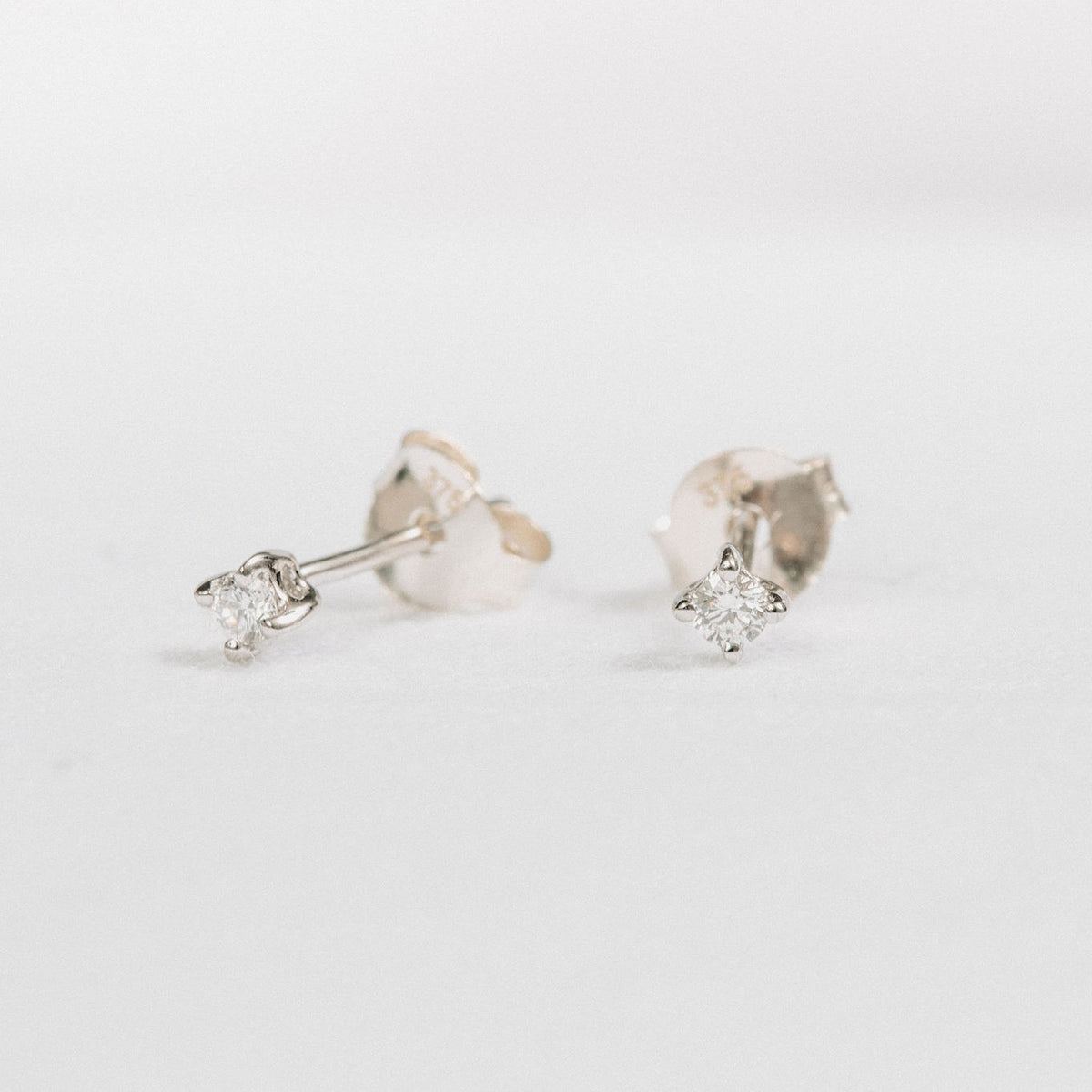 Dot Studs