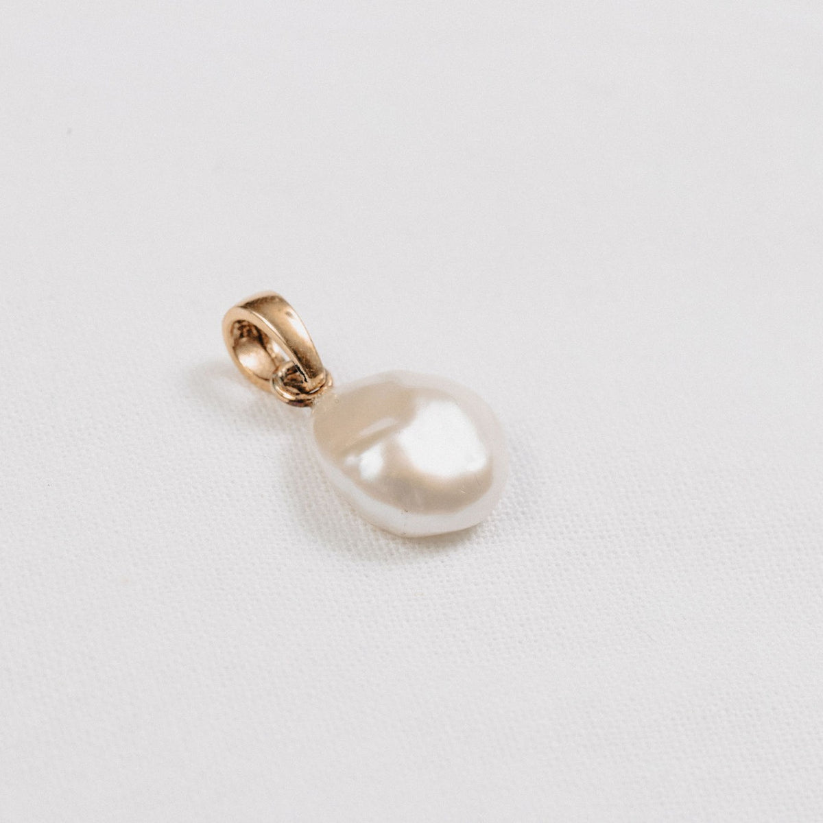 Keshi White Pearl Pendant