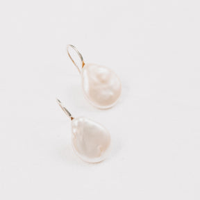 Coin Pearl Hooks
