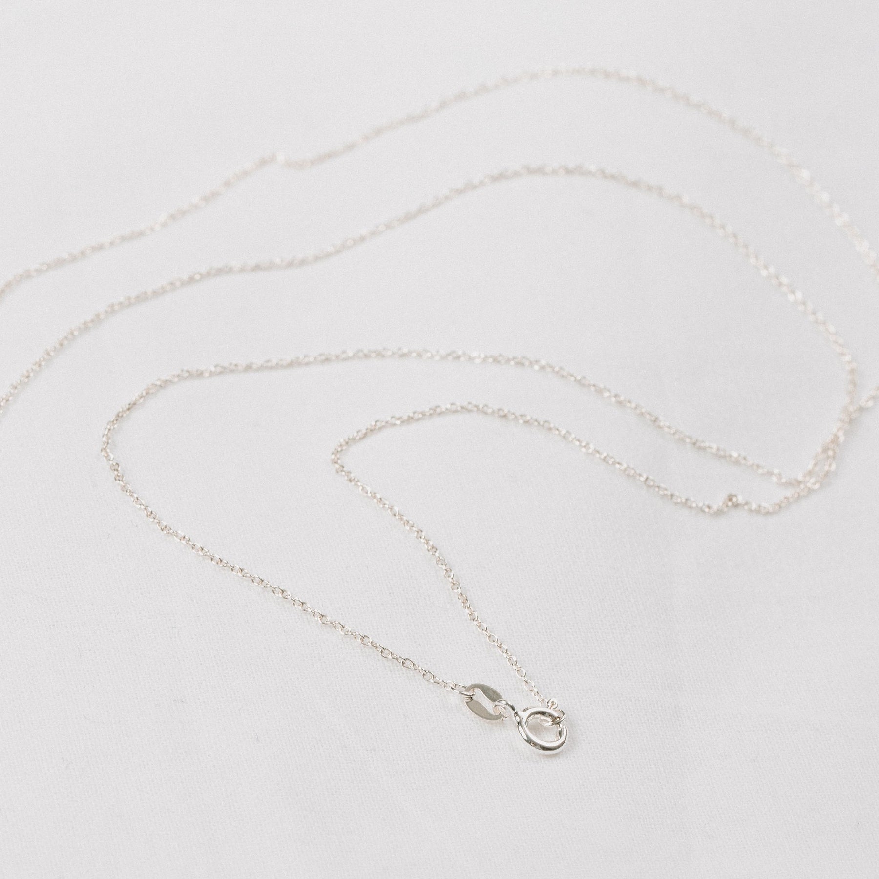Classic White Gold Cable Chain
